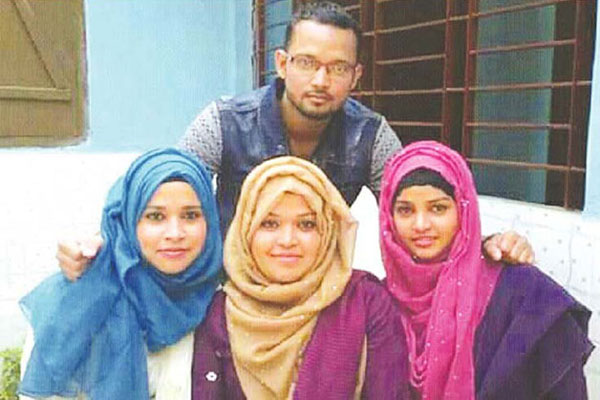 বড় বোন এসে দেখলেন ছোট ভাইয়ের নিথর দেহ