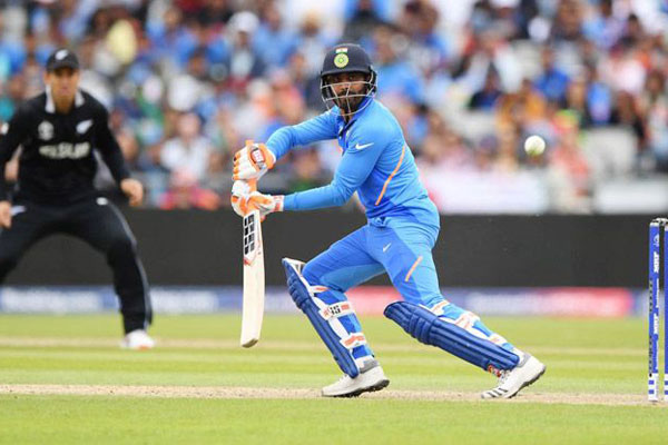 ৫ বছর পর ওয়ানডেতে অর্ধশতক জাদেজার
