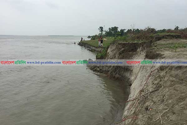 যমুনার ভাঙনে সর্বশান্ত মানুষ 