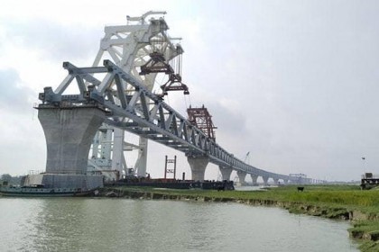 পদ্মা সেতু আরো একধাপ এগিয়ে 