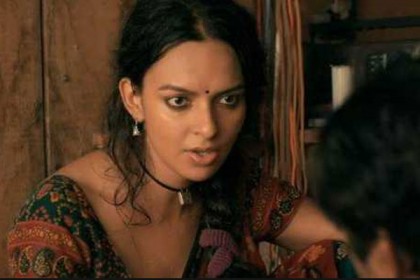 'গাড়ির মধ্যে ধর্ষণের চেষ্টা করেছিলেন পরিচালক'