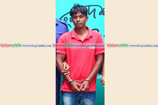 নরসিংদীতে তিন মাস ধরে কিশোরীকে ধর্ষণের অভিযোগে গ্রেফতার বাবা