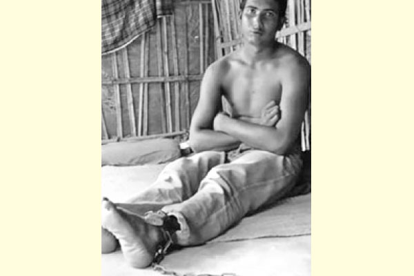 শিকলবন্দী জীবন!