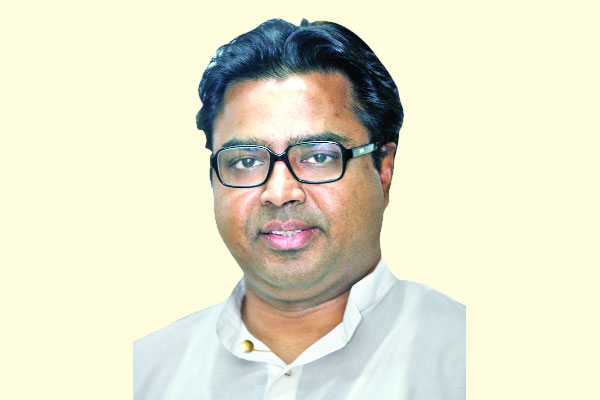 ফল নিয়ে ক্ষতিপূরণ চাওয়া ডেঙ্গু রোগীর বাসায়