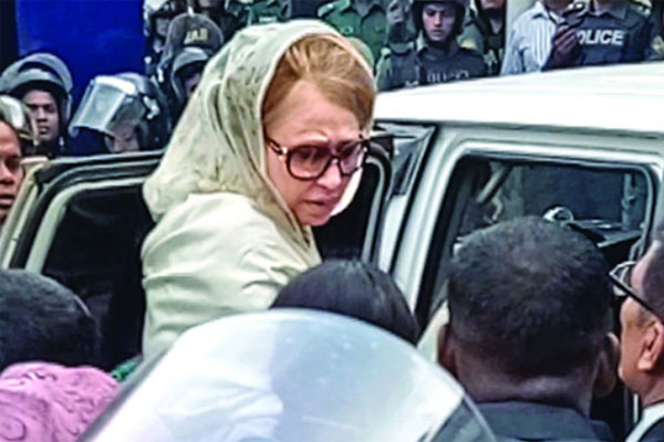 খালেদা জিয়ার গ্যাটকো দুর্নীতি মামলার শুনানি পিছিয়ে ২২ আগস্ট


