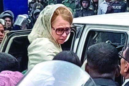খালেদা জিয়ার গ্যাটকো দুর্নীতি মামলার শুনানি পিছিয়ে ২২ আগস্ট

