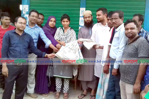 বিশ্বনাথে পানিবন্দীদের মধ্যে ত্রাণ বিতরণ