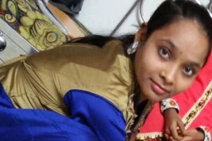 অন্তঃসত্ত্বা মেয়েকে কুপিয়ে খুন করলো বাবা!