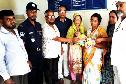 হাসপাতালে ফেলে যাওয়া শিশুর ঠাঁই হয়েছে বরিশালের বেবী হোমে 

