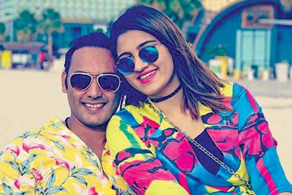 সানিয়া মির্জার বোনের মনে ঢেউ তুলেছেন আজহারপুত্র আসাদ