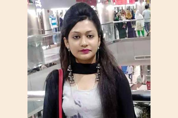 কিভাবে একটি নারীকে চরিত্রহীন বানিয়ে দেয়া হয়!
