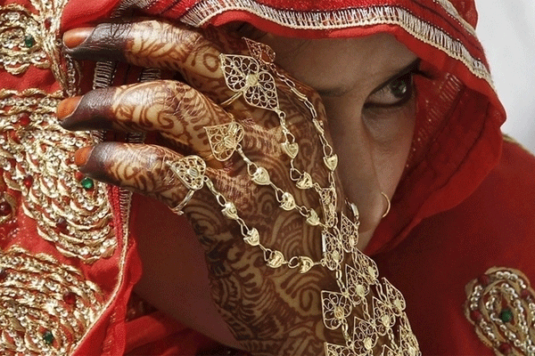 বিয়ের ২৪ ঘণ্টার মধ্যে স্ত্রীকে তালাক স্বামীর