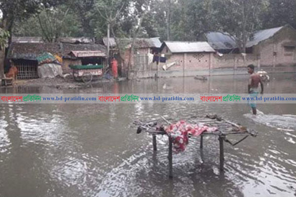 নাচোলে দেড় শতাধিক পরিবার পানিবন্দী