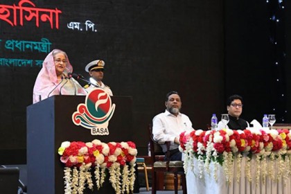 দুর্নীতি ও সন্ত্রাসের বিরুদ্ধে অভিযান অব্যাহত থাকবে : প্রধানমন্ত্রী