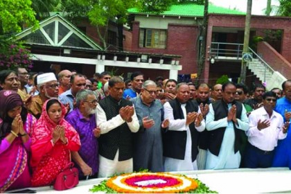 দালাল ও এজেন্ট ধরাই হবে আমার প্রথম কাজ: প্রবাসী কল্যাণমন্ত্রী