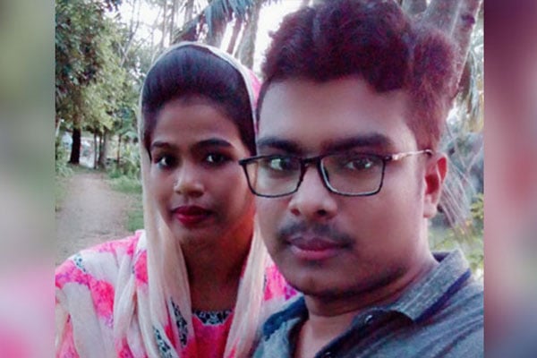 পদ্মায় গোসল করতে নেমে নবদম্পতি নিখোঁজ
