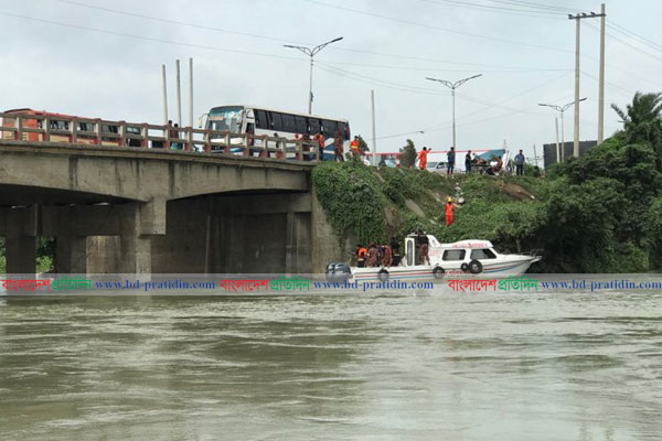 এখনো সন্ধান মেলেনি তুরাগ নদীতে তলিয়ে যাওয়া সেই ট্যাক্সিক্যাবের