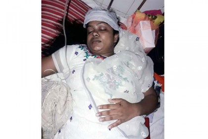 বরিশালে ইট দিয়ে স্ত্রীর মাথা ফাটিয়ে দেওয়ার অভিযোগ

