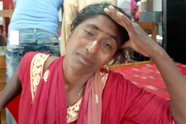 কলাপাড়ায় ছেলেধরা সন্দেহে নারী আটক 