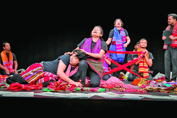 যুদ্ধবিরোধী নাটক ত্রিংশ শতাব্দী