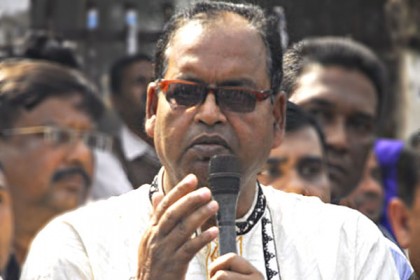 দেশে কোনো সরকার আছে বলে দেশবাসী মনে করে না : দুদু