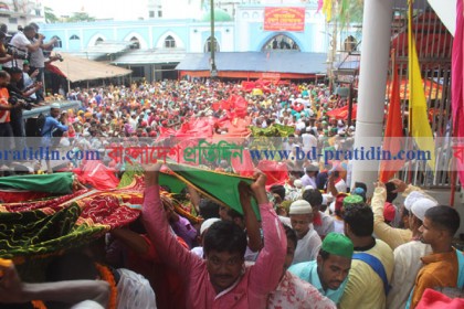 শাহজালালের (রহ.) মাজারে ওরস শুরু, ভক্তদের ঢল