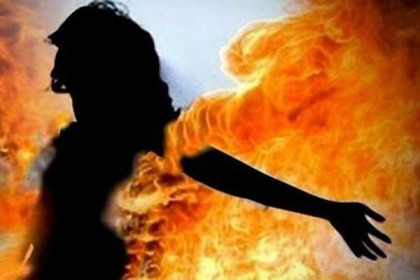 চট্টগ্রামে আগুনে পুড়ে মা-মেয়ের মৃত্যু