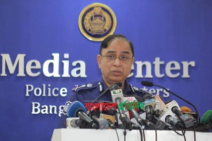 গুজব সৃষ্টিকারী ও গণপিটুনি দিয়ে মানুষ হত্যাকারীদের ছাড় নয়: আইজিপি 