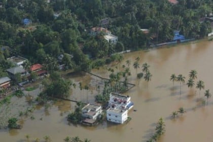 ভারতের একাধিক রাজ্যে বন্যা, পাশে দাঁড়ালো চীন