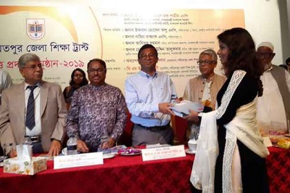 আজকের মেধাবী তরুণ প্রজন্মই আগামীতে নেতৃত্ব দেবে : এনামুল হক শামীম