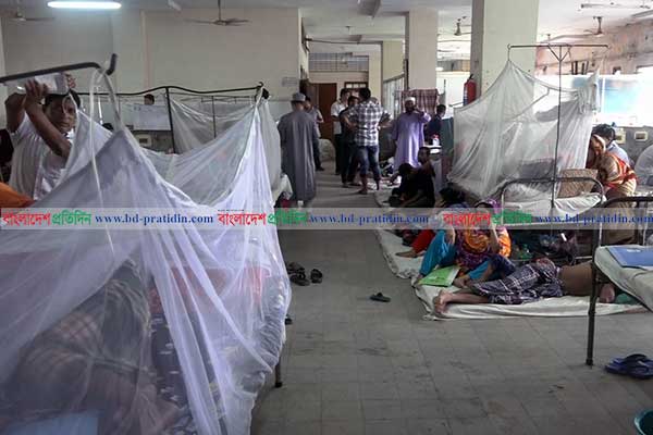 বরিশালে বাড়ছে ডেঙ্গু রোগী, হাসপাতালে নানা সংকট 