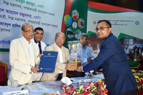 প্রাণ-আরএফএল’র চার প্রতিষ্ঠান পেল ন্যাশনাল প্রোডাকটিভিটি অ্যাওয়ার্ড 