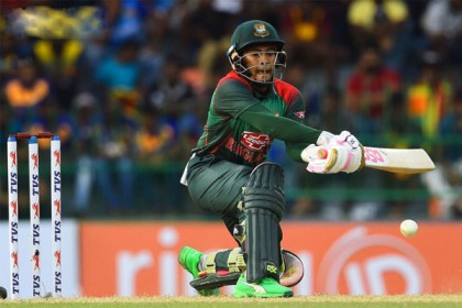 মুশফিকের ব্যাটে বাংলাদেশের লড়াকু সংগ্রহ 