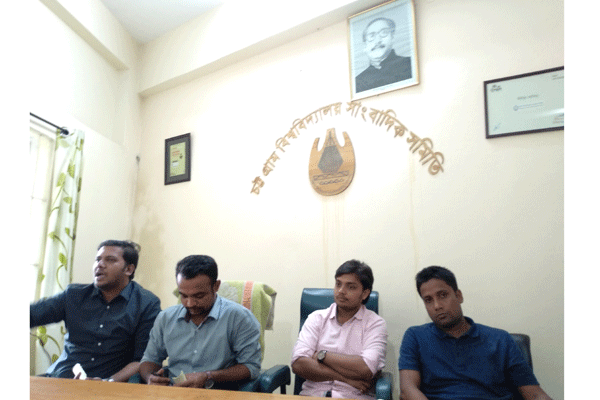 অস্ত্রের নয়, বুদ্ধিবৃত্তিক রাজনীতি করবে 
চবি ছাত্রলীগ