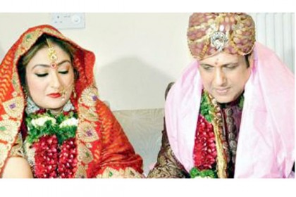 ৫০ বছর বয়সে গোবিন্দর দ্বিতীয় বিয়ে 
