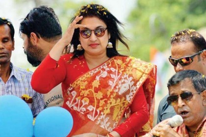 সারদা'র রুপি ফেরত দিতে চান শতাব্দী রায়