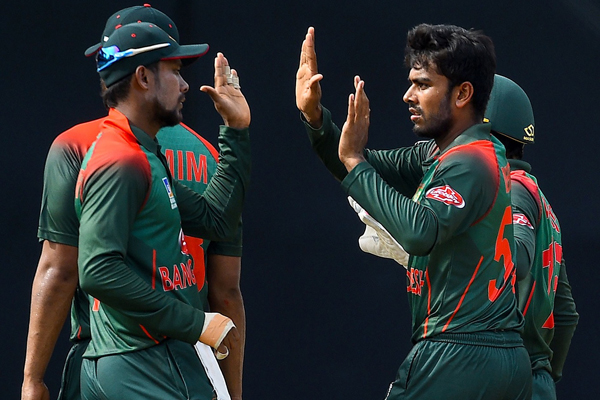লজ্জা এড়ানোর ম্যাচে টস হেরে ফিল্ডিংয়ে টাইগাররা