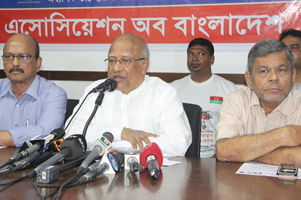 দেশে গুজব নয়, গজব নেমেছে : খন্দকার মোশাররফ