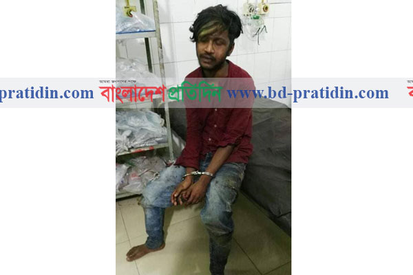 বিয়ের অনুষ্ঠানে কনের বাবাকে প্রকাশ্যে কুপিয়ে হত্যা, যুবক আটক