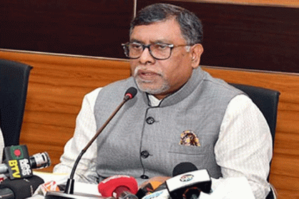 ‘অনিবার্য কারণে’ স্বাস্থ্যমন্ত্রীর সংবাদ সম্মেলন স্থগিত