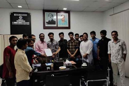 রাবিতে ডেঙ্গু প্রতিরোধে ব্যবস্থা গ্রহণের দাবি