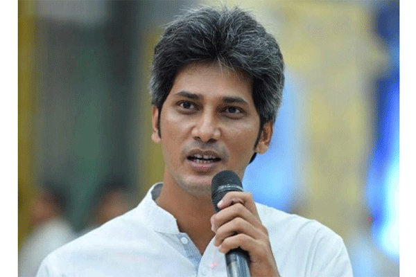 বন্যায় মানুষের দুর্ভোগ বাড়লেও নজর নেই সরকারের