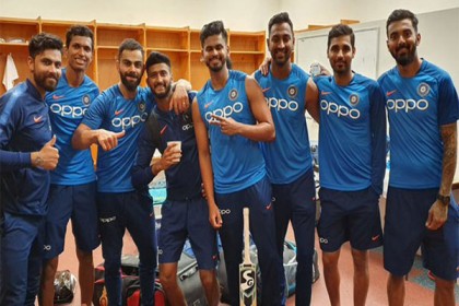 রোহিতকে ছাড়াই বিরাটের ছবি পোস্ট, বিতর্ক তুঙ্গে