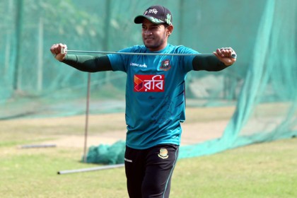 কুমিল্লায় নাম লেখালেন মুশফিক