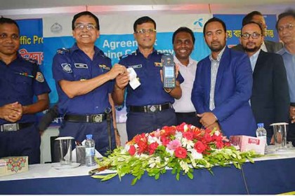 বরিশালে জেলা পর্যায়ে প্রথমবারের মতো ই-ট্রাফিক 
