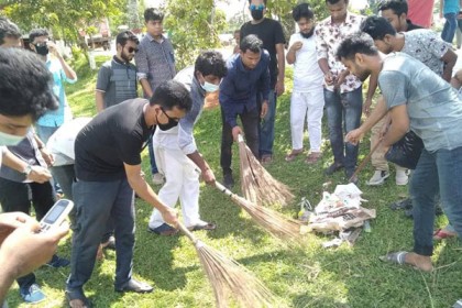 ডেঙ্গু প্রতিরোধে নজরুল বিশ্ববিদ্যালয়ে পরিচ্ছন্নতা অভিযান 
