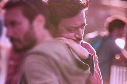 শুটিং শেষেও কেন লন্ডনেই থেকে গেলেন ইরফান!