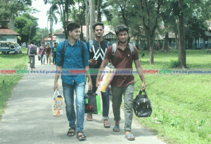 ছাত্রলীগের রণপ্রস্তুতিতে বন্ধ ঘোষণা এমসি কলেজ ছাত্রাবাস