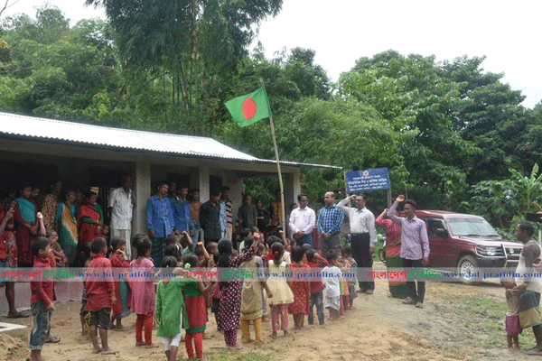 সেই মনাই ত্রিপুরায় উড়লো জাতীয় পতাকা