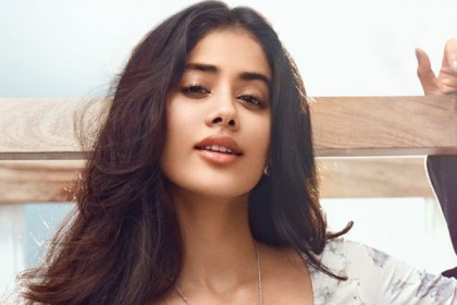 শ্রীদেবীকন্যা জাহ্নবীর বেলি ডান্সের ভিডিও ভাইরাল